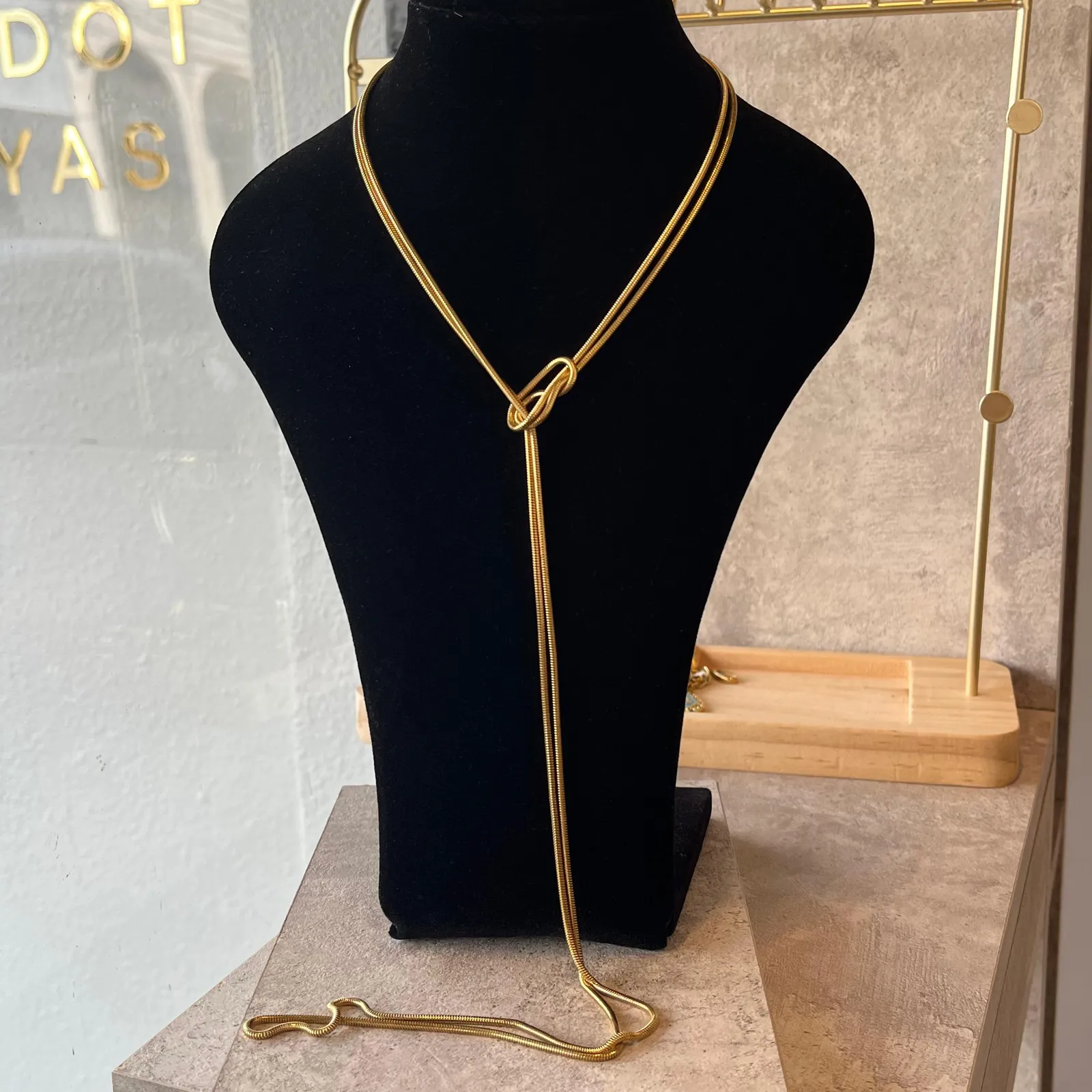 Collar Corbatero