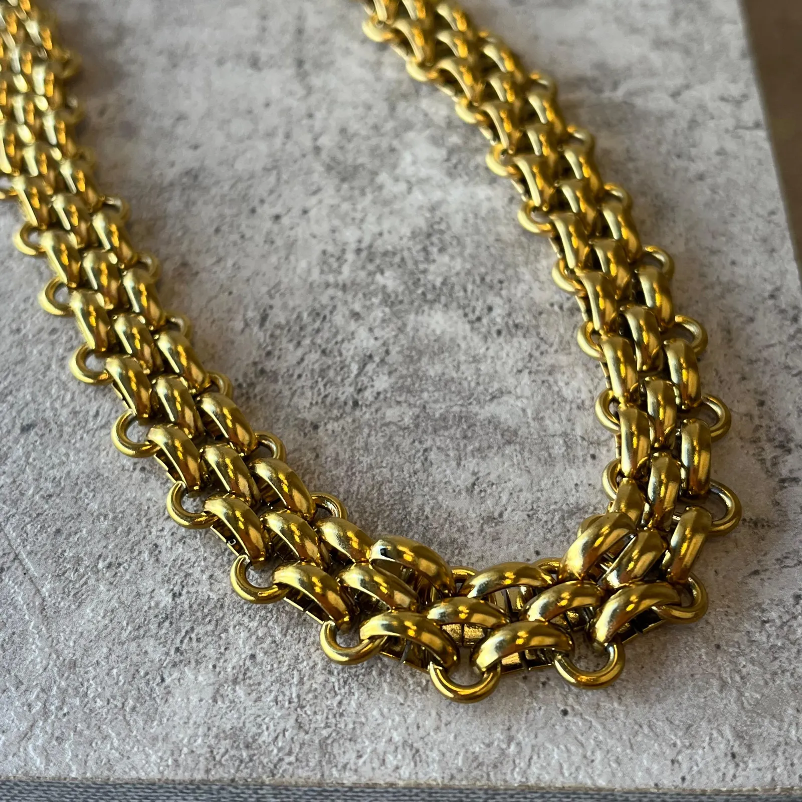 Collar Zusi